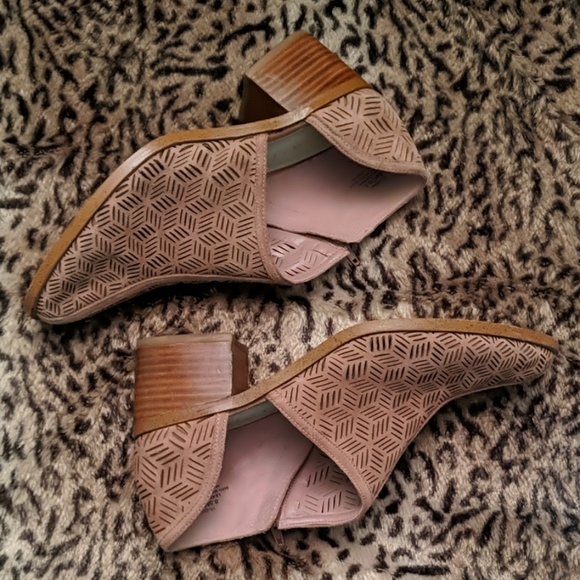 Pink boots - Picture 2 of 6